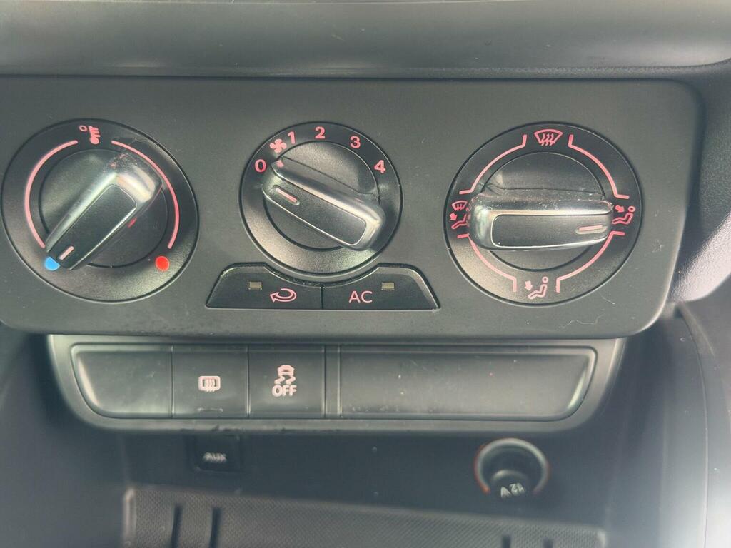 Audi A1 1.4 Tfsi Amplified Edition Hatchback Ma White #35