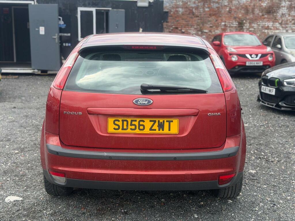 Ford Focus 1.8 Zetec Climate Hatchback 169 Red #8