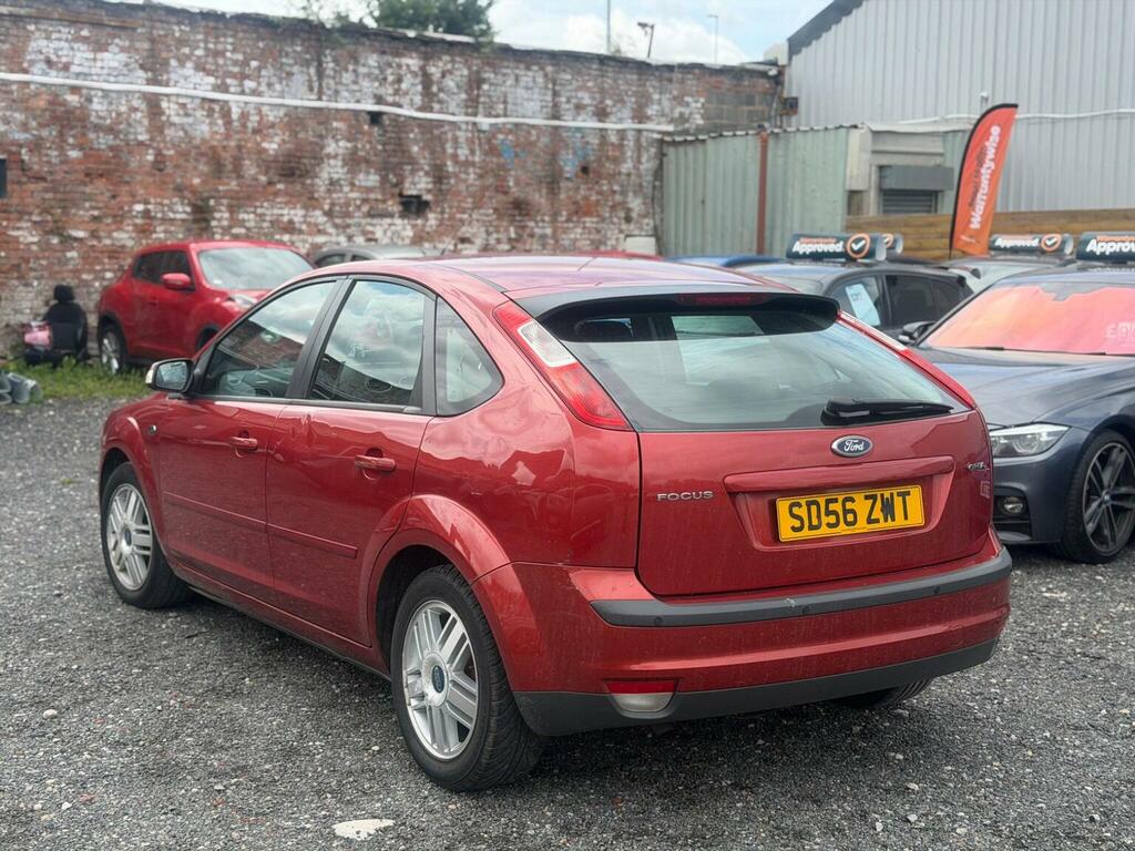 Ford Focus 1.8 Zetec Climate Hatchback 169 Red #9