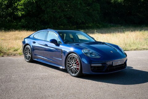 Porsche Panamera 4.0T V8 Gts Blue