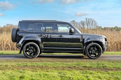 Land Rover Defender P400e Xs Edition Black #3