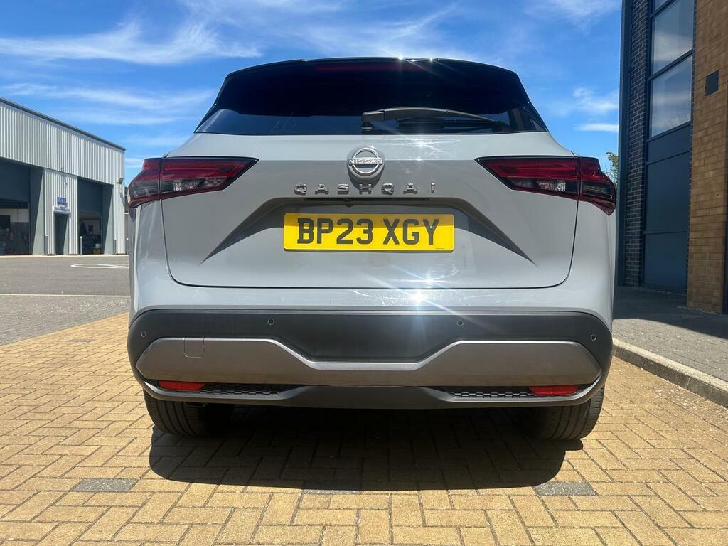 Nissan Qashqai 1.3 Dig-t Mh 158 Tekna Black #9