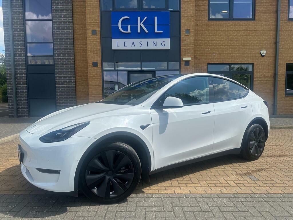 Tesla Model Y Dual Motor Long Range 4Wde White