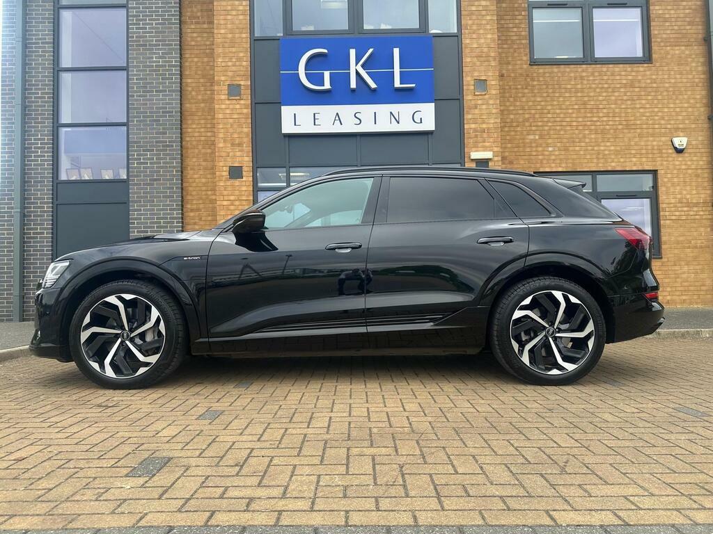 Audi E-tron 55 Black Edition Quattro Black #4