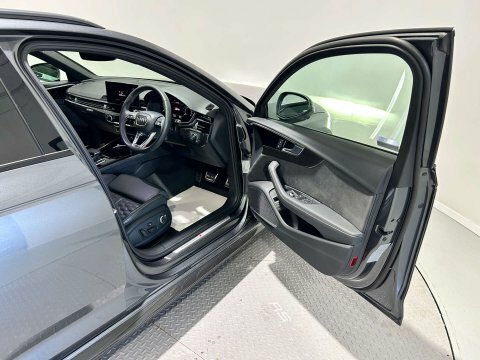 Audi RS4 Rs 4 Tfsi Quattro Carbon Black Tiptronic Blue #25