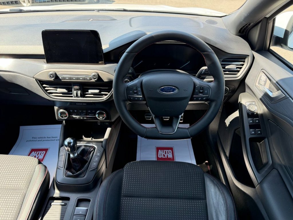 Ford Focus 1L St-line X BD20DLY White #2