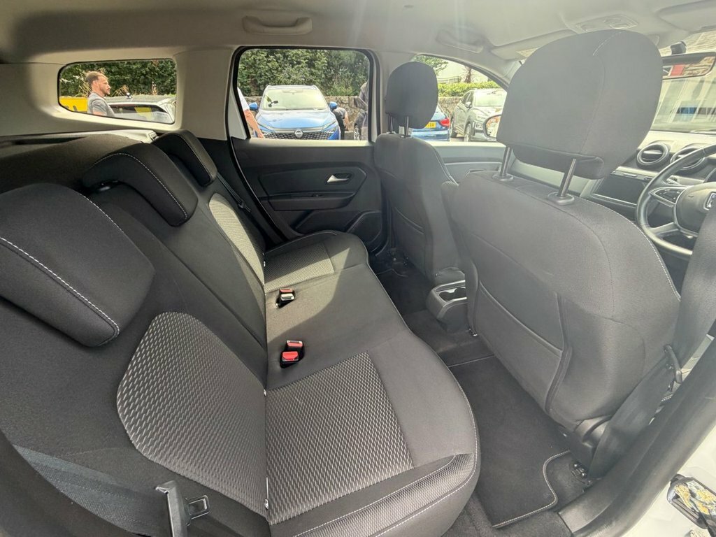 Dacia Duster 1.3L Comfort White #3