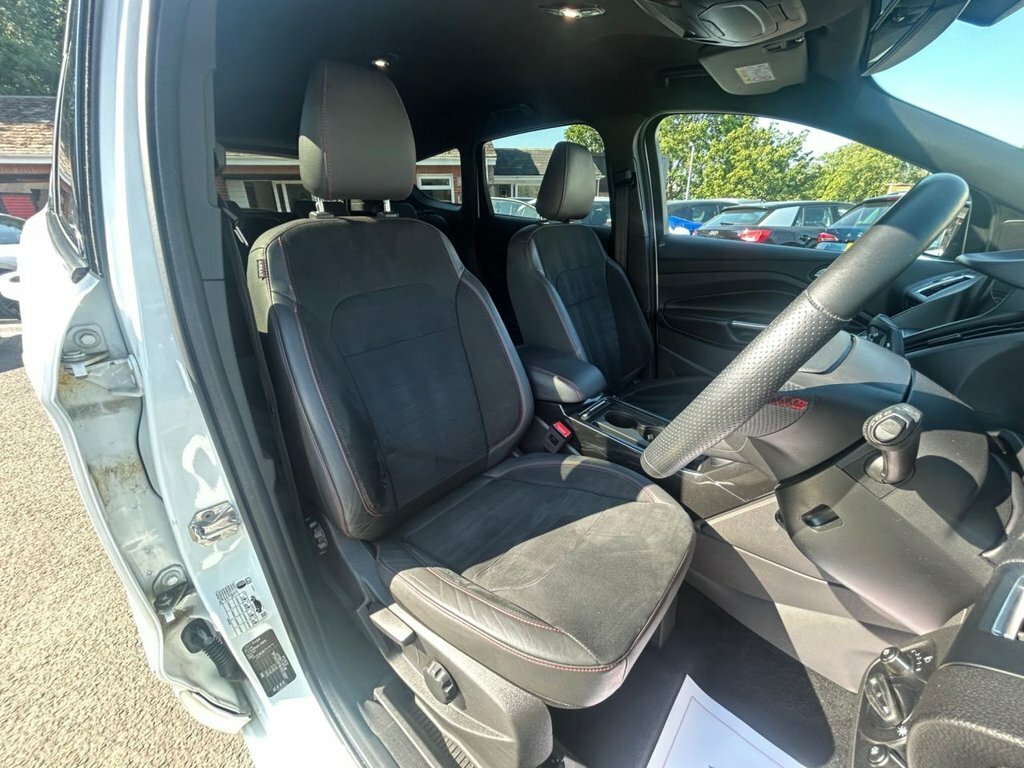Ford Kuga 1.5L St-line YP69DKN White #6