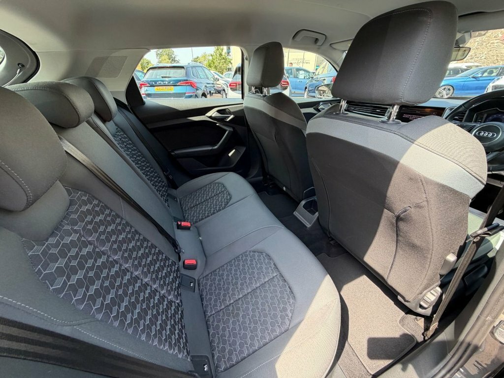 Audi A1 1L Sport YV19FYW Grey #3