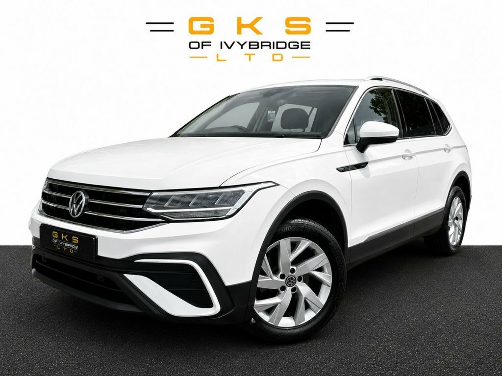 Volkswagen Tiguan Allspace 1.5L Life White