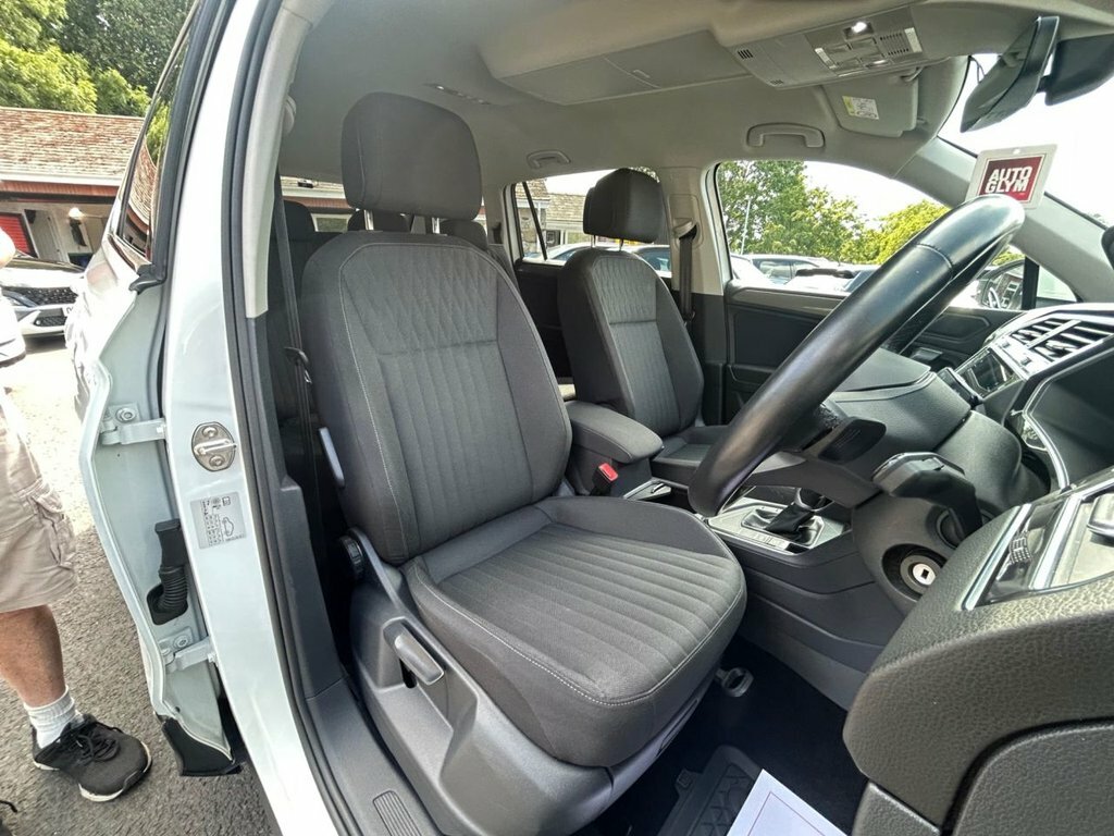 Volkswagen Tiguan Allspace 1.5L Life VE72TFJ White #6