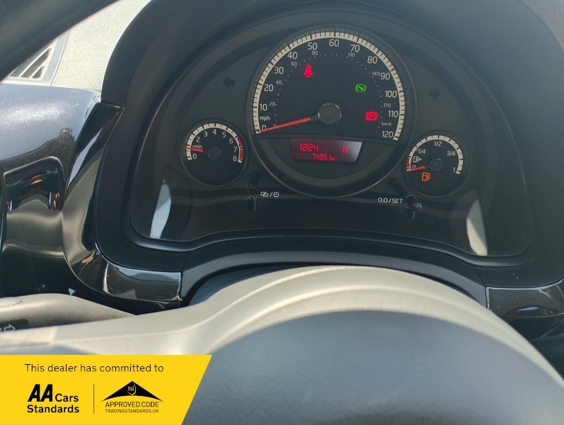 Volkswagen Up Move Road Taxulez Black #2