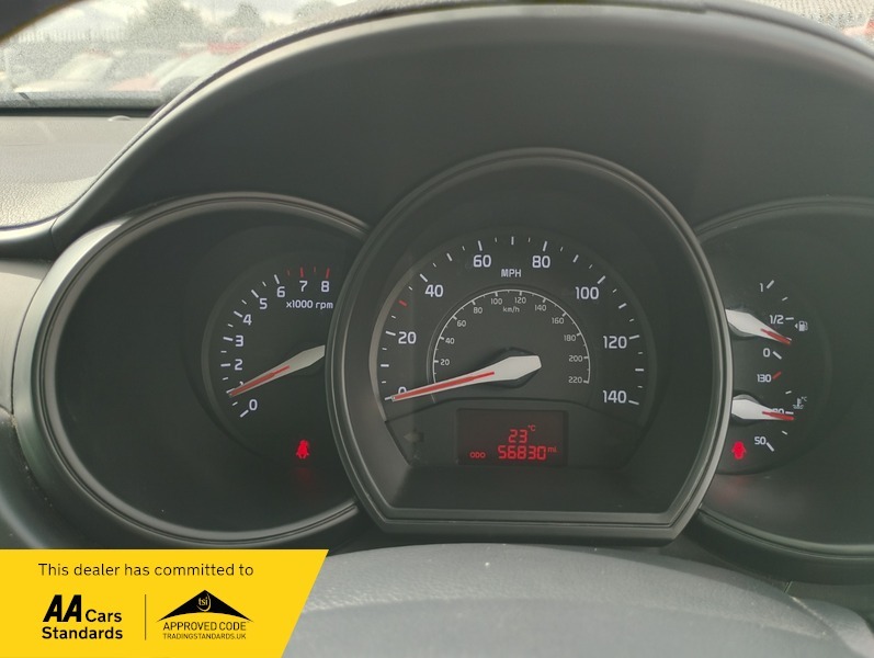 Kia RIO 1 Air35 Road Taxulez White #4