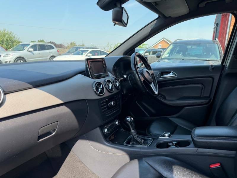 Mercedes-Benz B Class B180 Cdi Blueefficiency Sport - 2012 12 Black #3
