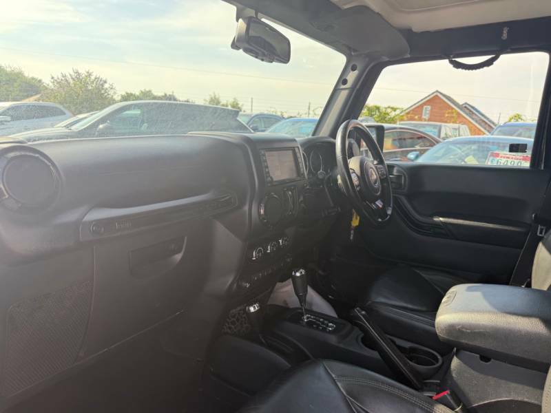 Jeep Wrangler 2.8 Crd Black Edition - 2015 15 CA15WDS Black #3