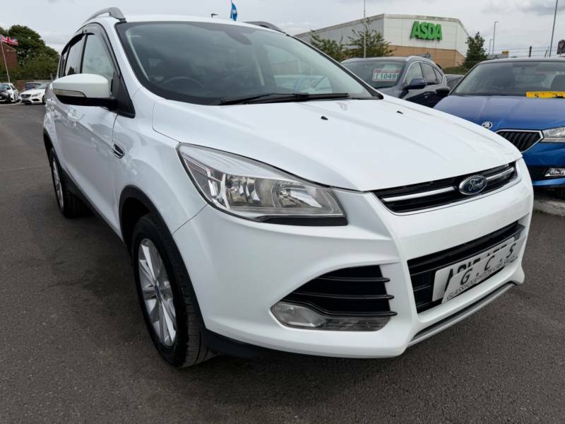 Ford Kuga 2.0 Tdci 180 Titanium Powershift 4Wd - 2015 1 AO15AZF White #2