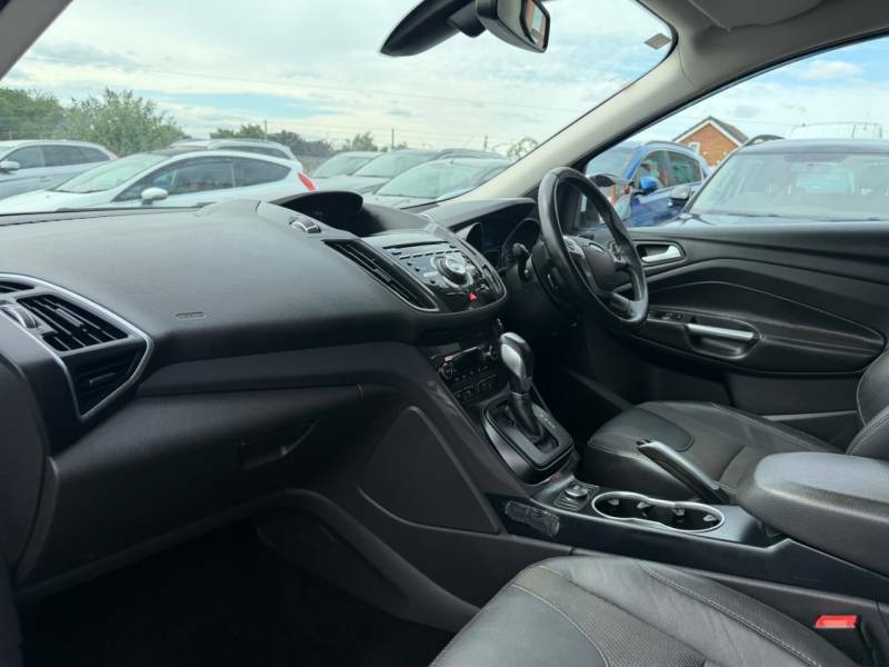 Ford Kuga 2.0 Tdci 180 Titanium Powershift 4Wd - 2015 1 AO15AZF White #3