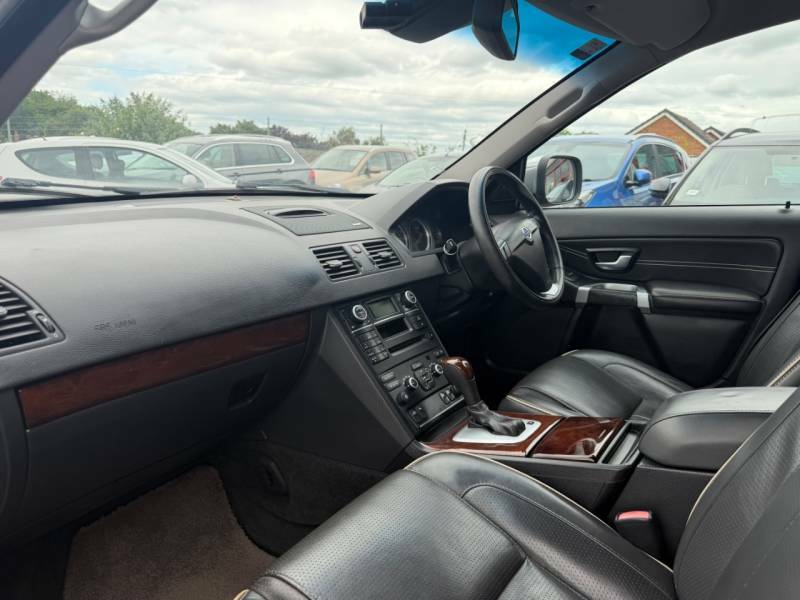 Volvo XC90 2.4 D5 200 Executive Geartronic - 2014 63 NG63GOP Black #3