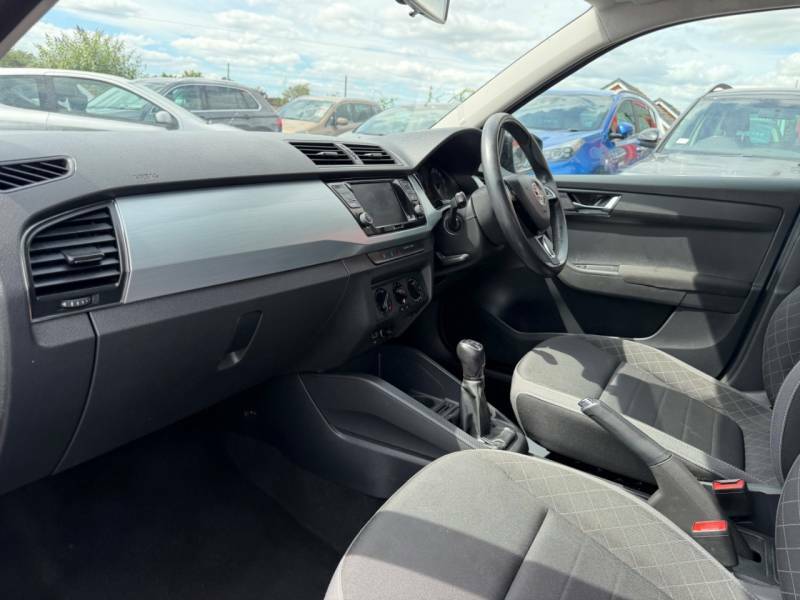 Skoda Fabia 1.0 Mpi 75 Colour Edition -Full Service Histor YS68NHZ Blue #3
