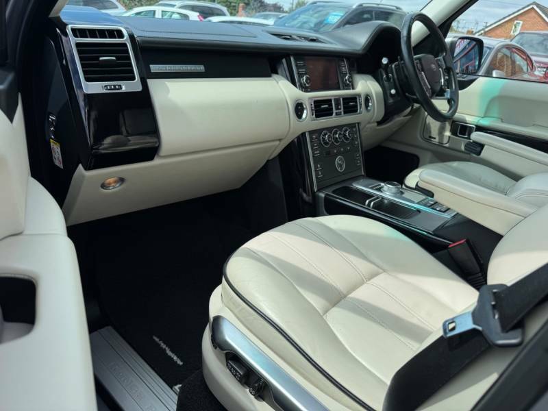 Land Rover Range Rover 4.4 Tdv8 Vogue - 2011 61 LV61NYZ Grey #3
