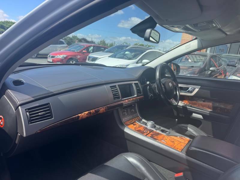 Jaguar XF 2.7D Premium Luxury - 2008 58 Silver #3