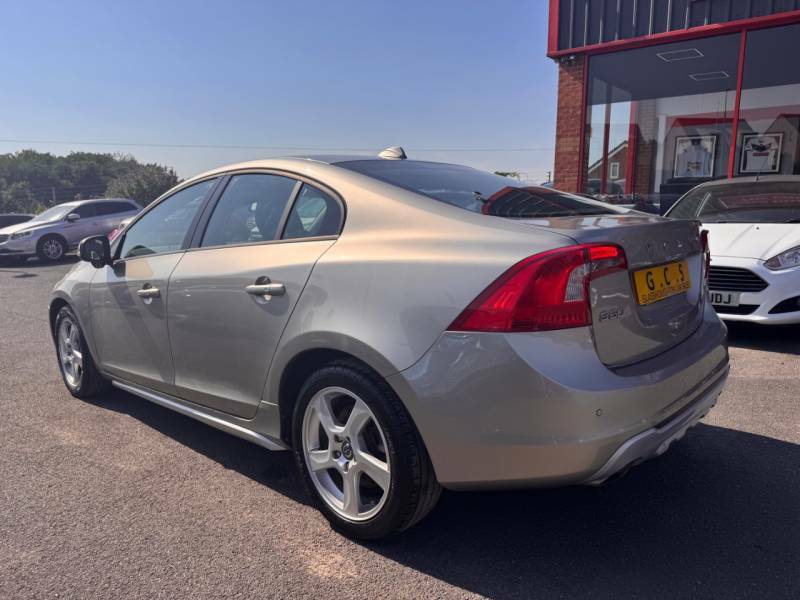 Volvo S60 D5 215 Es Geartronic - 2011 11 Gold #4