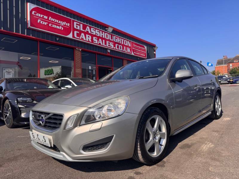 Volvo S60 D5 215 Es Geartronic - 2011 11 Gold