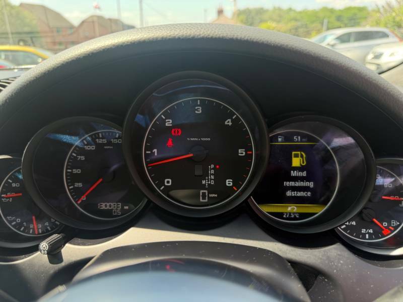 Porsche Cayenne 4X4 3.0 Black #20