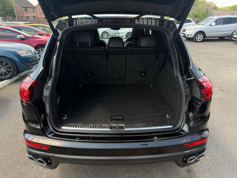 Porsche Cayenne 4X4 3.0 Black #8