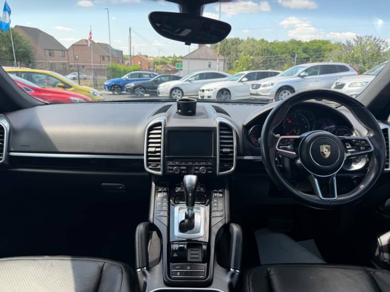 Porsche Cayenne 4X4 3.0 Black #12