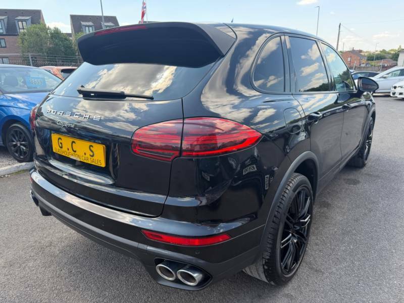 Porsche Cayenne 4X4 3.0 Black #9