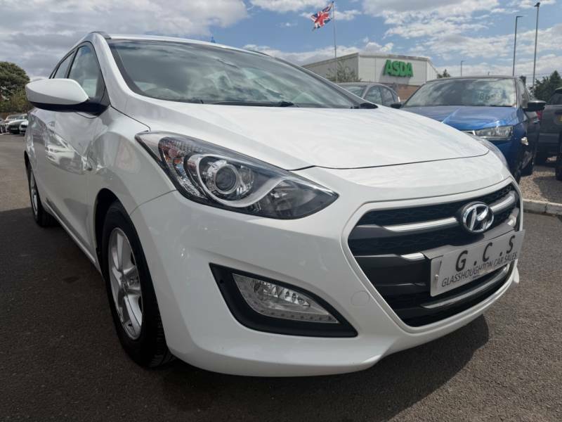 Hyundai I30 1.6 Crdi Blue Drive Se White #2