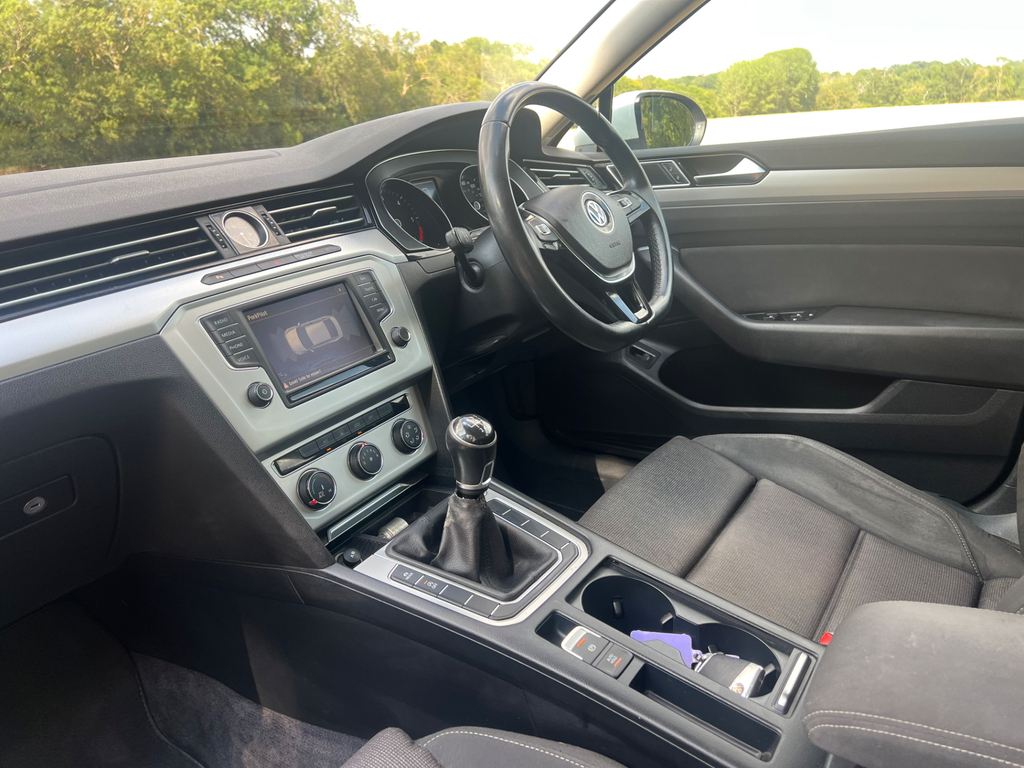 Volkswagen Passat 1.6 Tdi S Dsg Black #16
