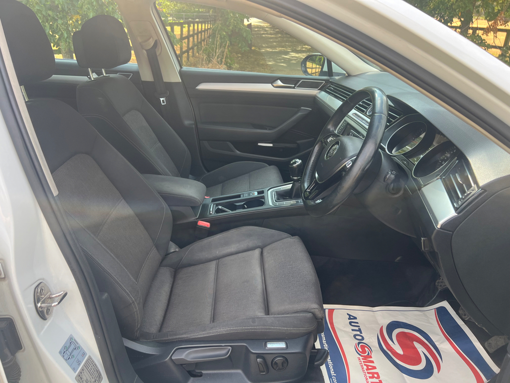 Volkswagen Passat 1.6 Tdi S Dsg Black #12