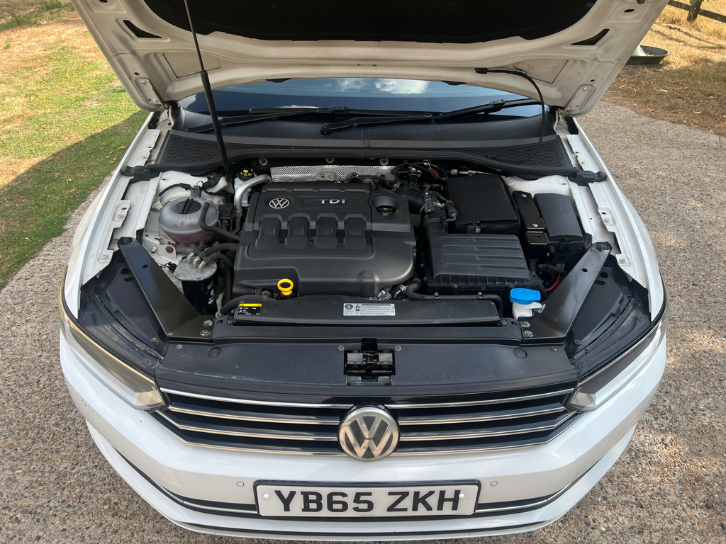 Volkswagen Passat 1.6 Tdi S Dsg Black #23