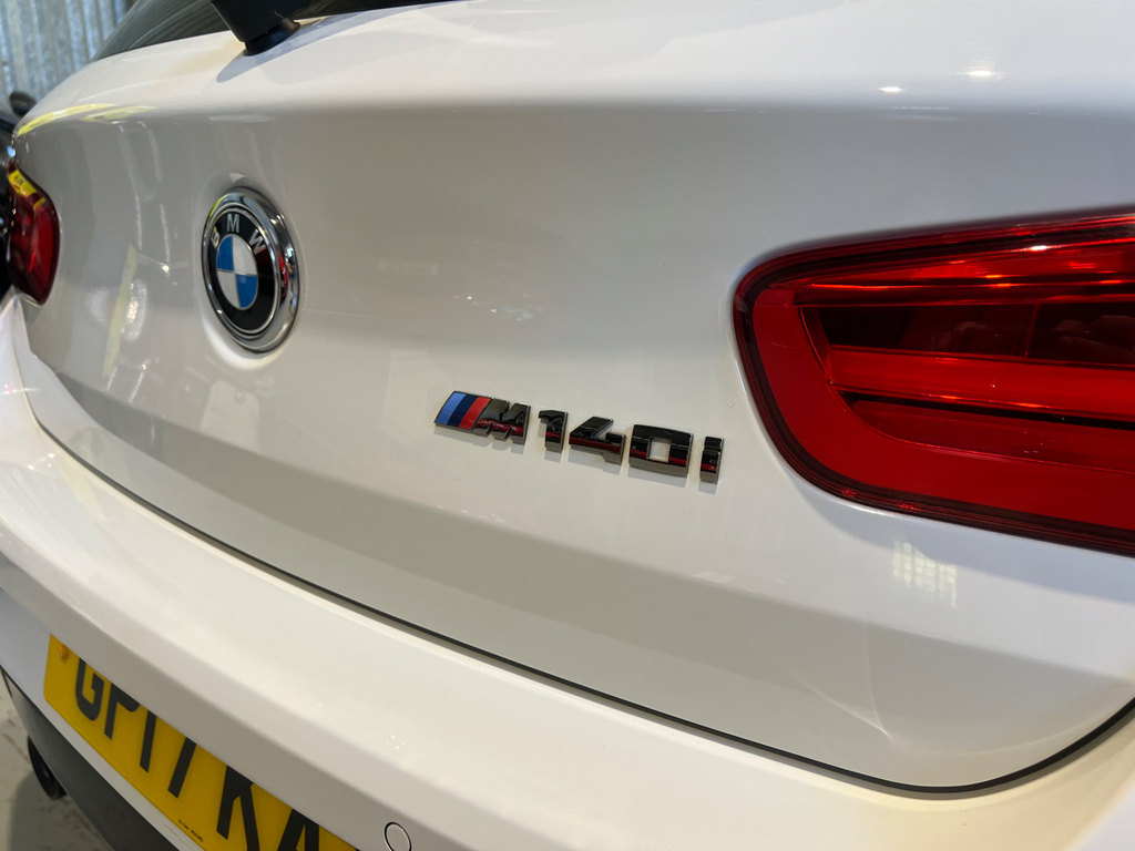 BMW M1 Only 32,325 Miles Service History Dakota Hea Red #17