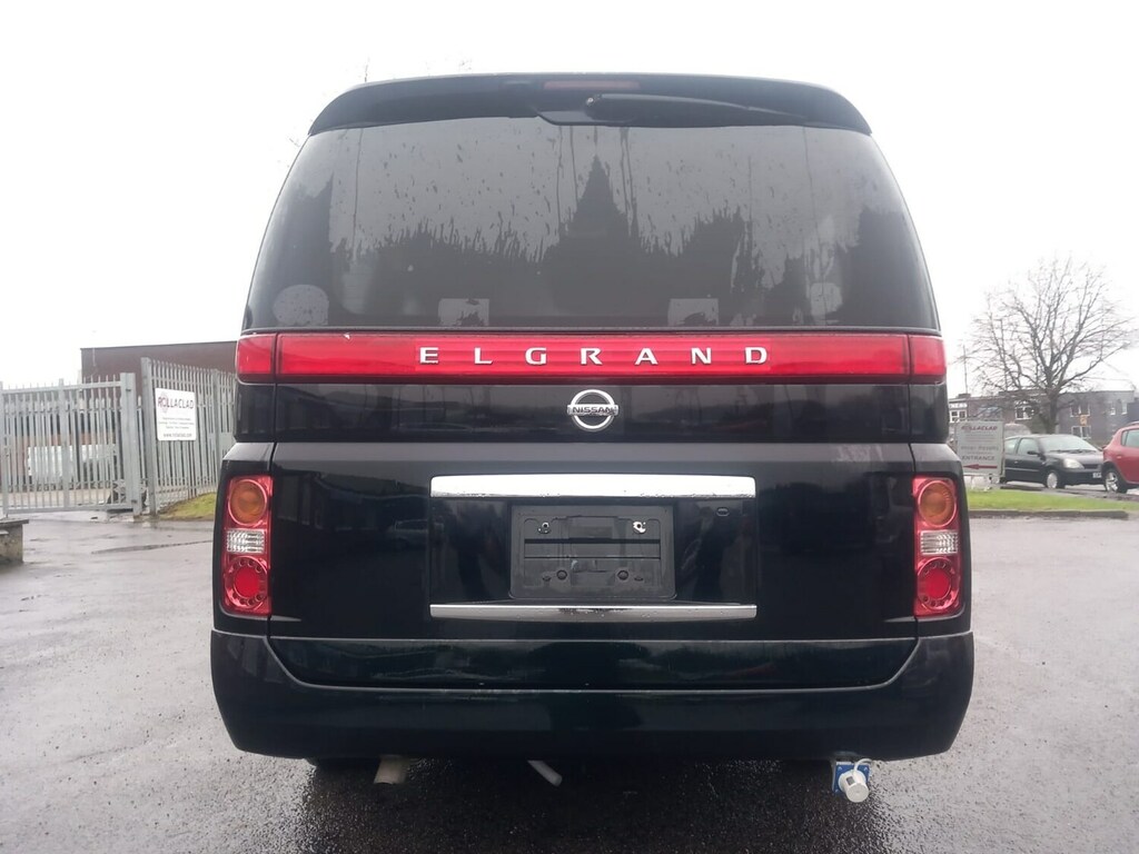 Nissan Elgrand 2.5 Camper Kitchen Sleeps Two Black #5