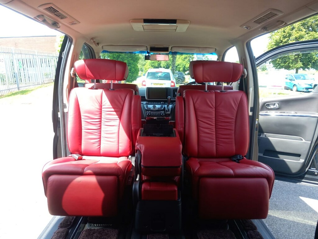 Nissan Elgrand 2.5 250 Highway Star 7 Seats - 2026 75 Black #32