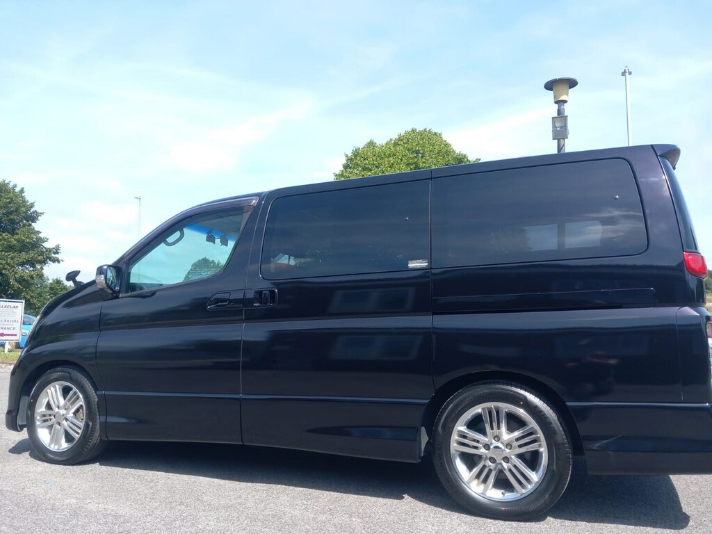Nissan Elgrand 2.5 250 Highway Star 7 Seats - 2026 75 Black #25