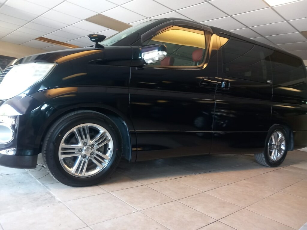 Nissan Elgrand 3.5 Red Leather Black #3