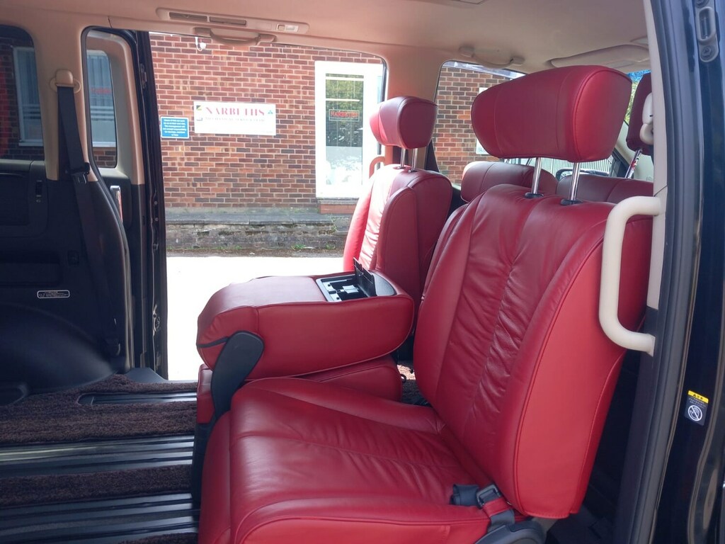 Nissan Elgrand 2.5 250 Highway Star 7 Seats - 2026 75 Black #8