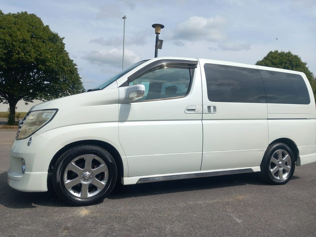 Nissan Elgrand 3.5 3.5 White #31