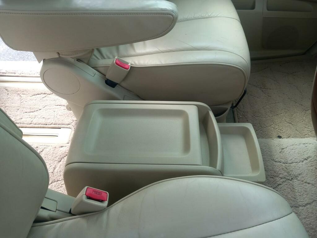 Nissan Elgrand 3.5 3.5 White #11