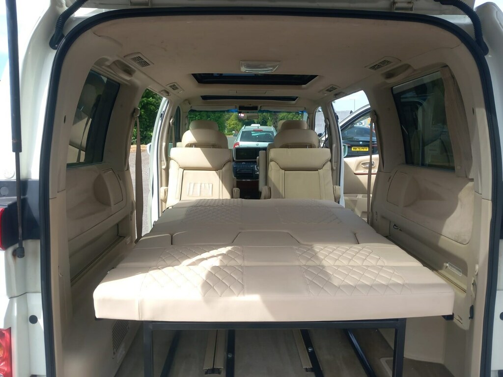 Nissan Elgrand With Rock N Roll Bed White #2