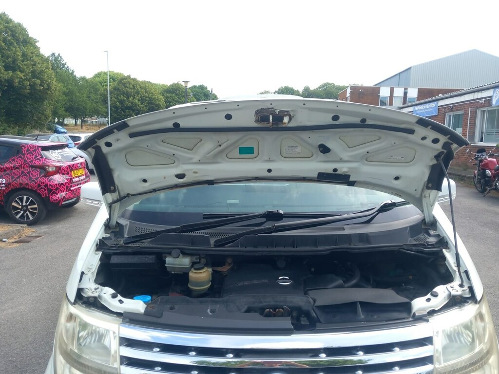 Nissan Elgrand 3.5 3.5 White #12