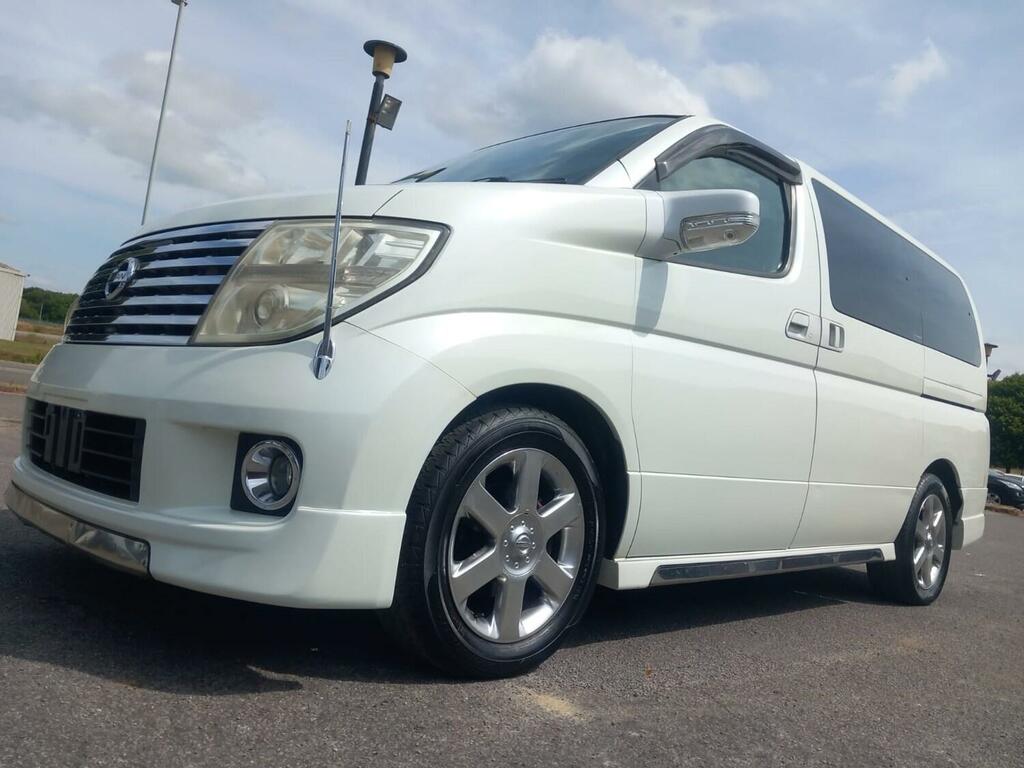 Nissan Elgrand With Rock N Roll Bed White #6