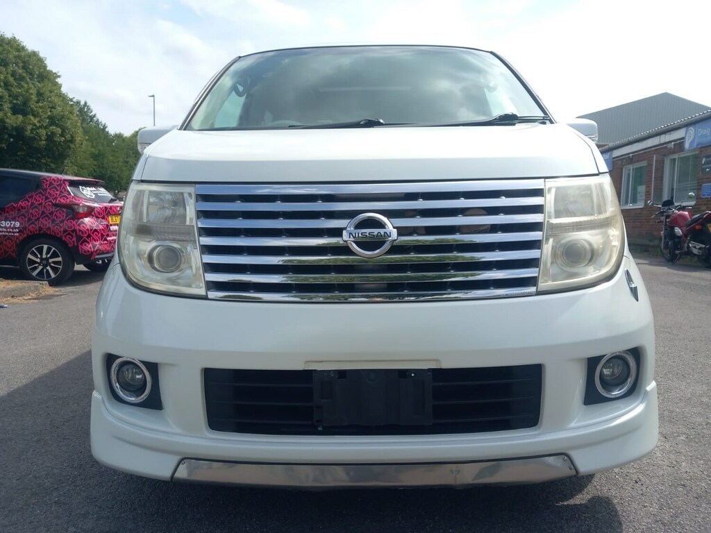Nissan Elgrand 3.5 3.5 White #30