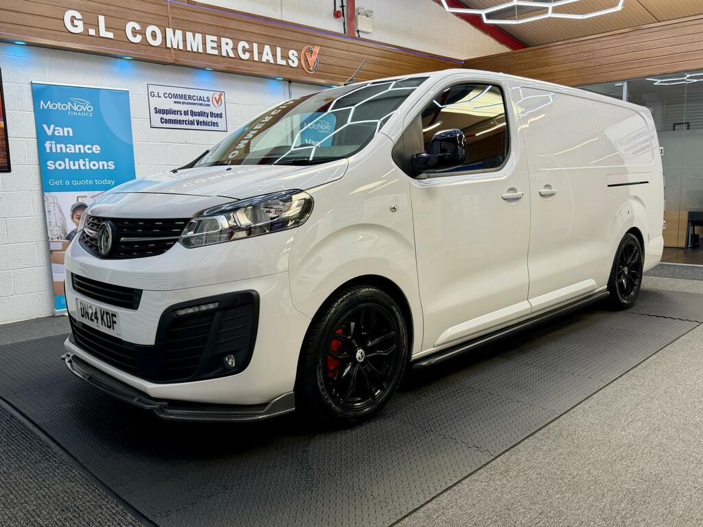 Vauxhall Vivaro 1.5 Turbo D 2900 Pro Panel Van 6Dr L White