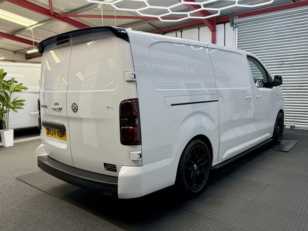 Vauxhall Vivaro 1.5 Turbo D 2900 Pro Panel Van 6Dr L DN24KDF White #5