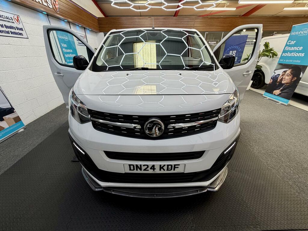 Vauxhall Vivaro 1.5 Turbo D 2900 Pro Panel Van 6Dr L DN24KDF White #3